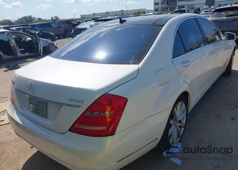 2011 Mercedes-Benz S 400 Hybrid z USA, uszkodzony, nr VIN WDDNG9FB9BA363110